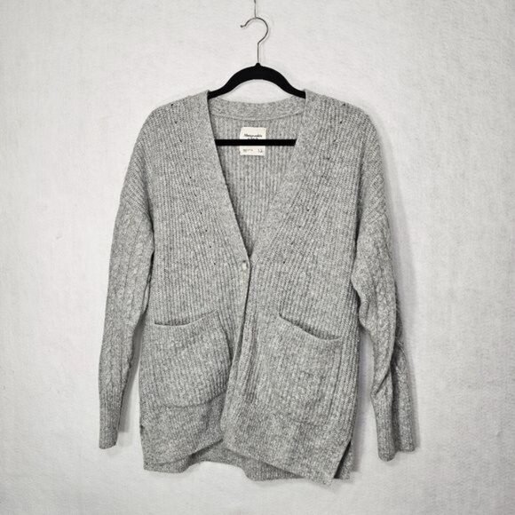 Abercrombie & Fitch Grey Button Front Ribbed Sweater Small - Picture 1 of 12